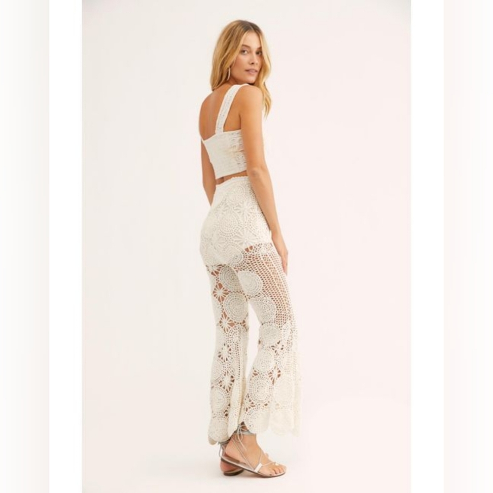 Free People Crochet white pants size M in EUC - Picture 3 of 13